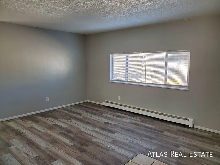 4319 Dewey Dr #4 — Photo 3