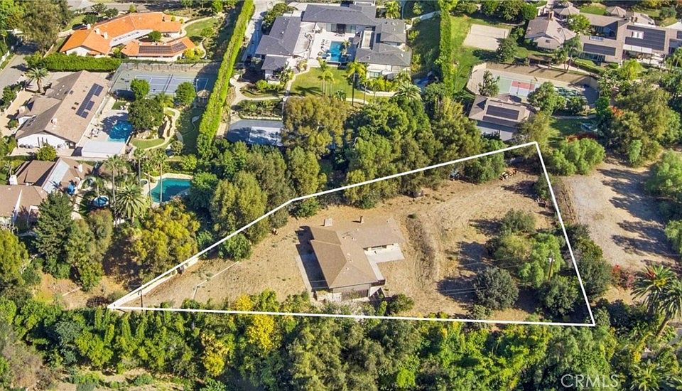 1st image of 605 S Peralta Hills Dr
