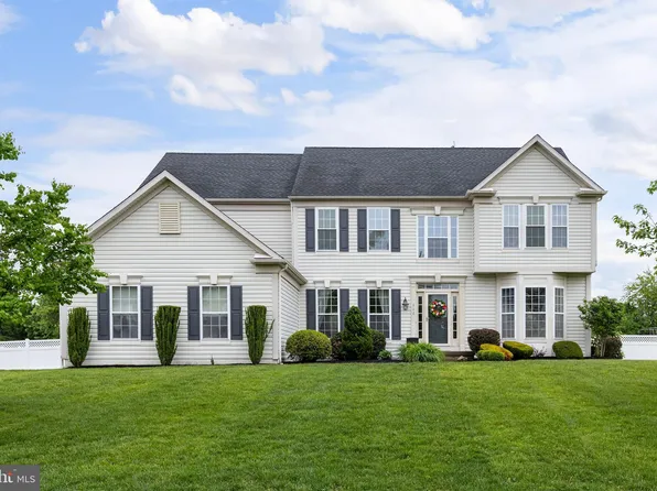 111 Cromwell Dr, Mullica Hill, NJ 08062