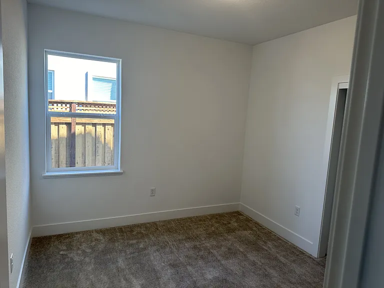 2779 Mulholland Dr — Photo 16