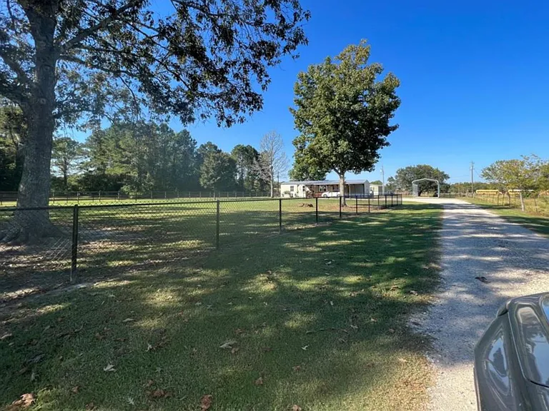 2133 County Road 676 — Photo 3