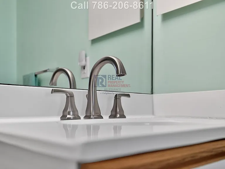 3400 NE 192nd St #1402 — Photo 25