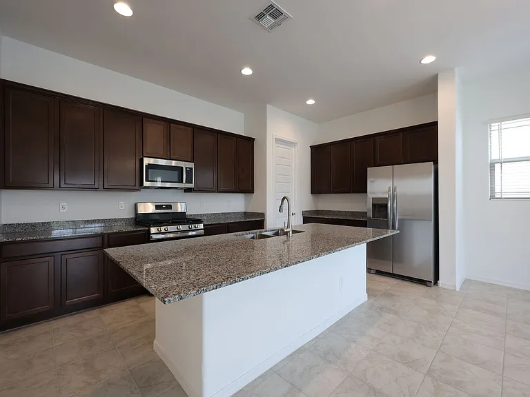 7683 W Smoketree Dr — Photo 5