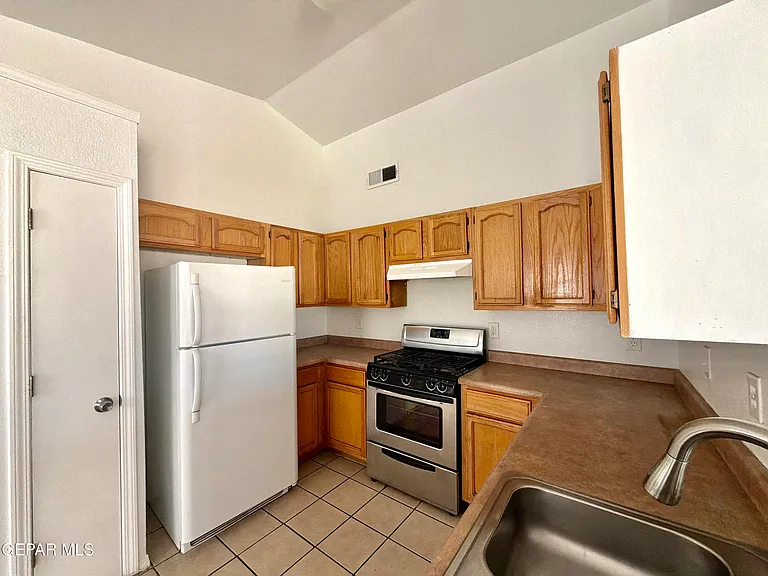 12501 Sombra Fuerte Dr — Photo 8