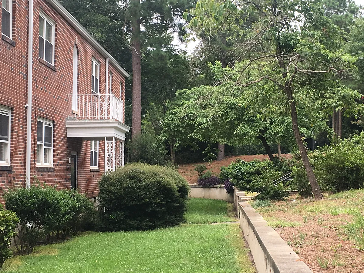 Building Photo - 501 Milledge Rd #8C