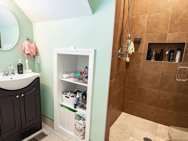 48 Irving St #1F — Photo 7