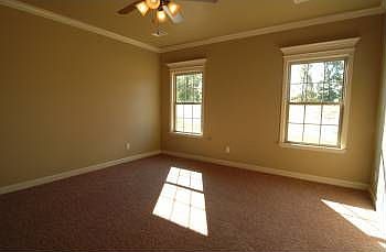 3rd image of 4006 Lantern Hill Dr