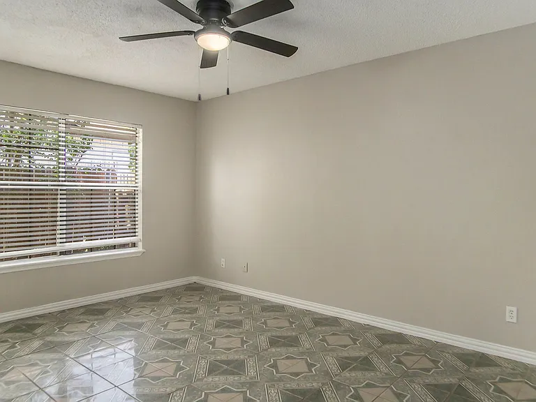 2541 Galemeadow Dr — Photo 12
