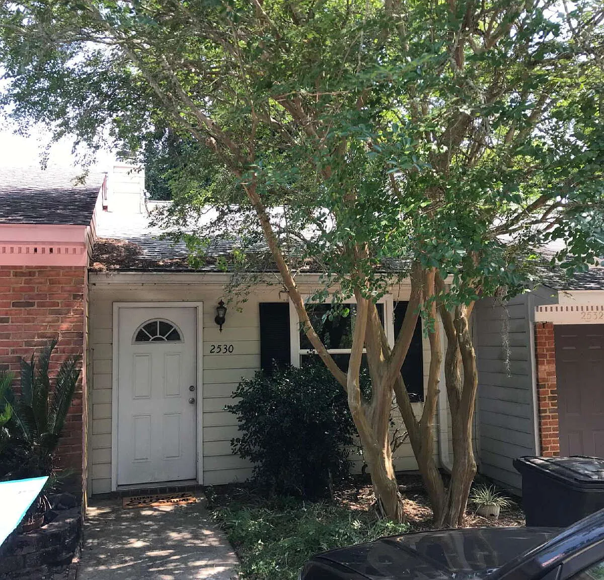 1 bed, 1.0 bath, 640 sqft, $1,050 — Photo 2