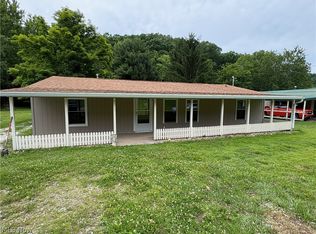 1448 Winding Rd, Parkersburg, WV 26104