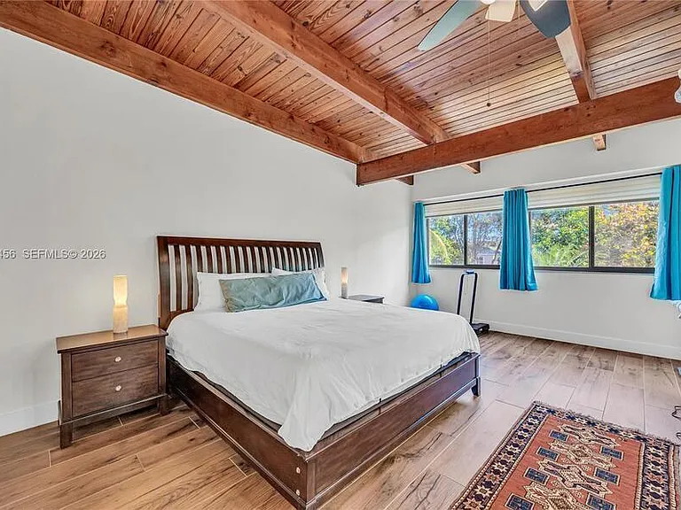 7018 SW 53rd Ln — Photo 16
