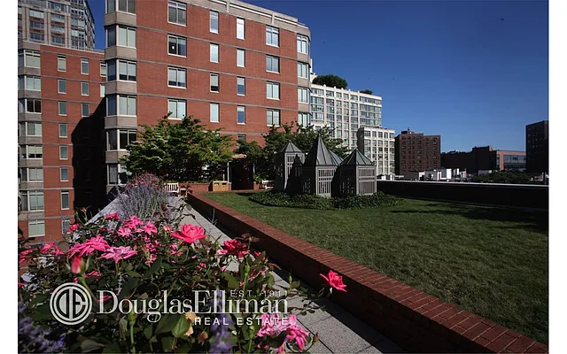 Rented by Douglas Elliman | media 17