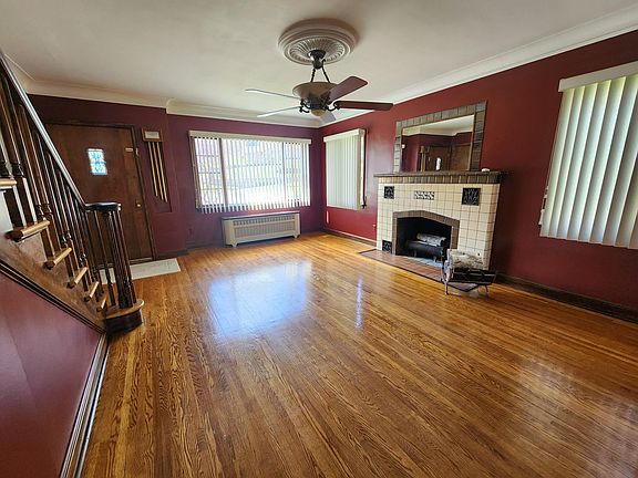 5th image of 494 Sheridan Dr