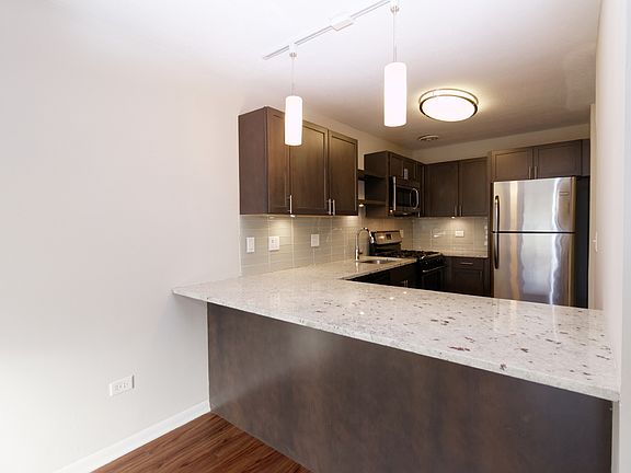 5th image of 1704 N North Park Ave #2M
