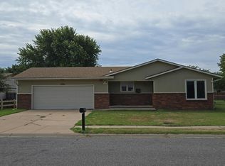 1301 E 27th Ave, Hutchinson, KS 67502