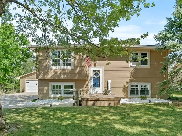 1605 S 14th St, Adel, IA 50003