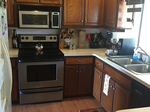 5th image of 1133 SW 127th Pl