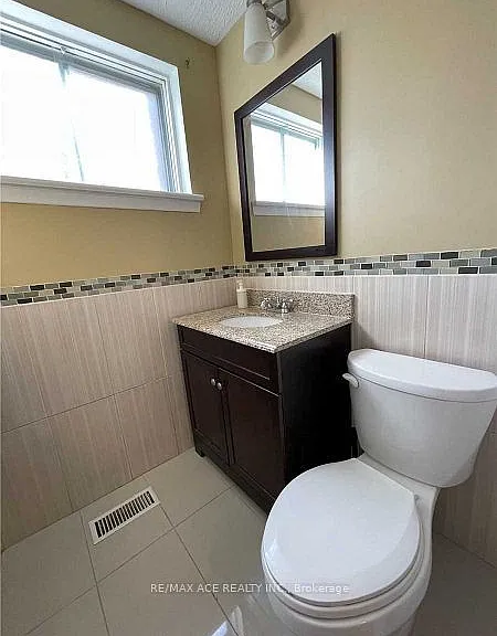 40 Cavehill Cres #LOWER — Photo 6