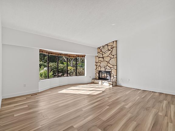 3rd image of 3316 140th St