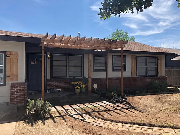 2nd image of 603 Canyon Dr