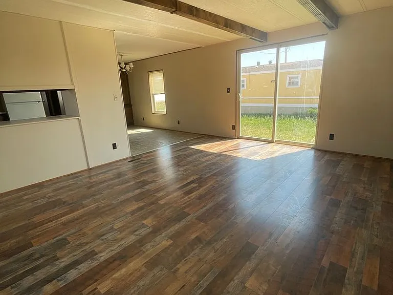 309 Dominic Dr — Photo 2