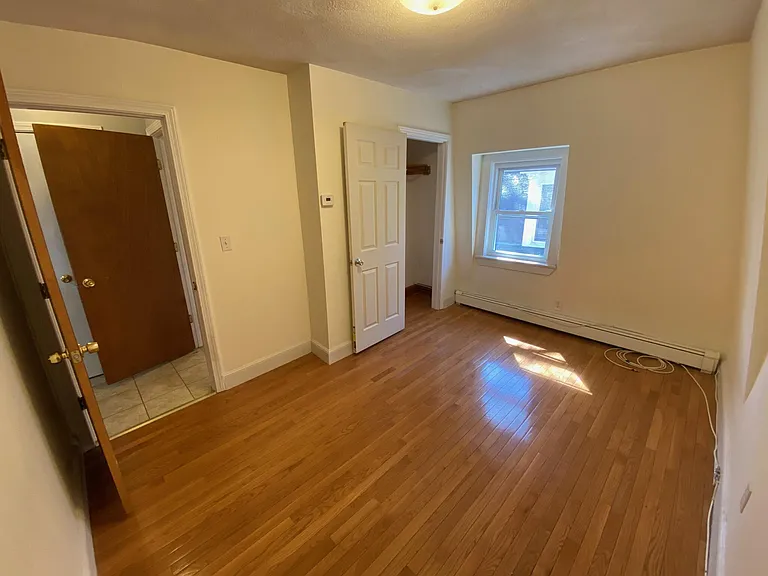 78 Newton St — Photo 11