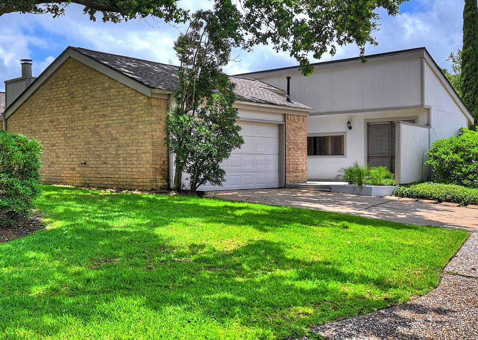 1st image of 16718 Galewood Way
