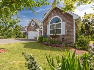 10165 Pine Ridge Dr, Manzanita, OR 97130