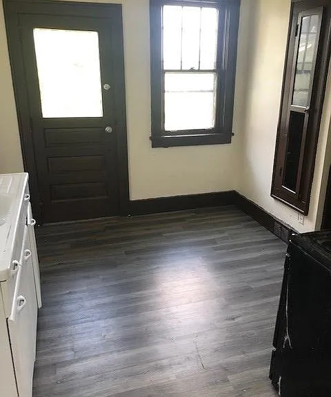 226 Kiehl St — Photo 12