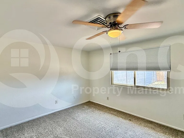 3602 N 72nd Ln — Photo 11