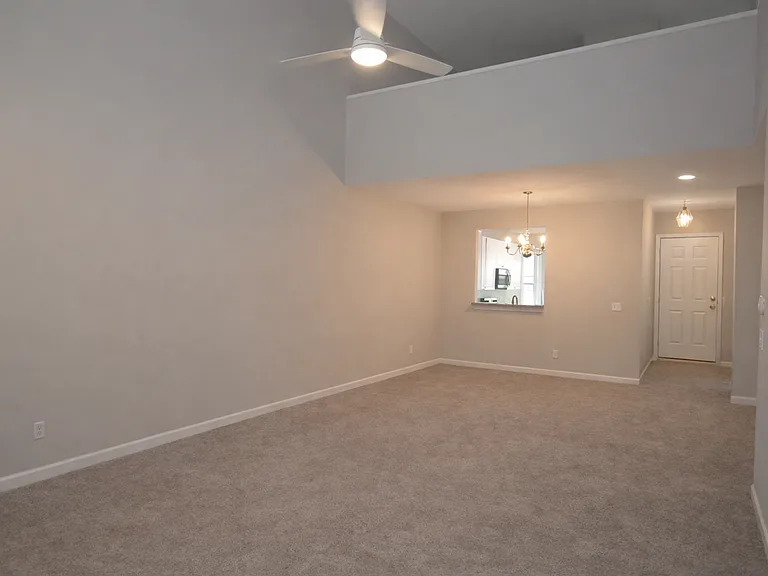 3319 Philmont Dr — Photo 8
