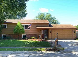 618 Spring Valley Dr, Indianapolis, IN 46231