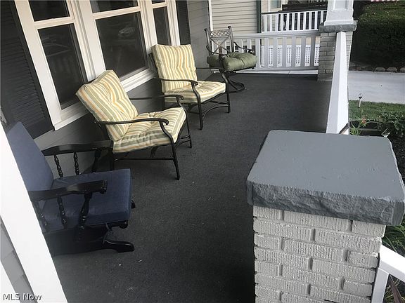 4th image of 2063 Lewis Dr