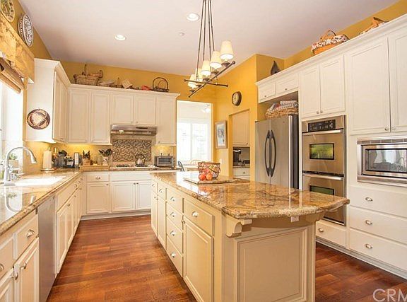 Chef's kitchen has been beautifully remodeled.