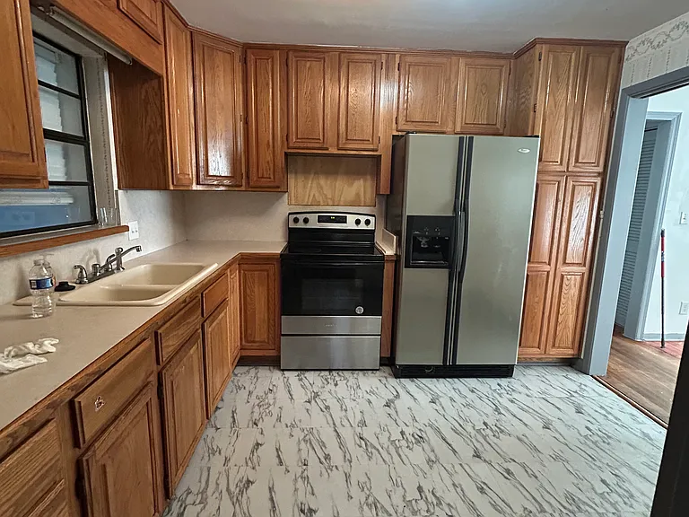 6511 Lou Dr S — Photo 2