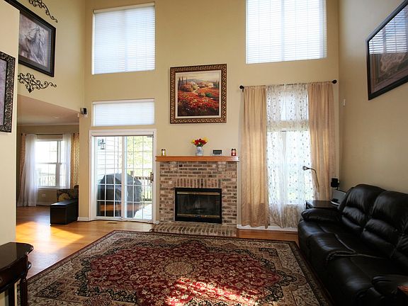 5th image of 2230 Foxmoor Ln #2230