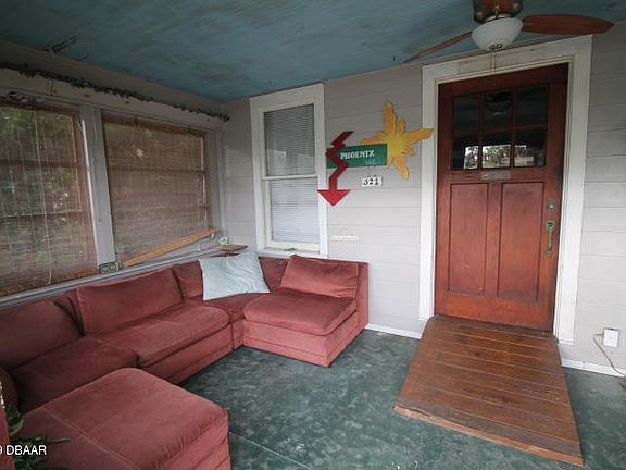 3rd image of 321 Phoenix Ave