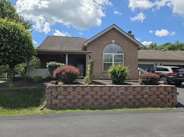 1429 Greenbriar Ct, South Park, PA 15129