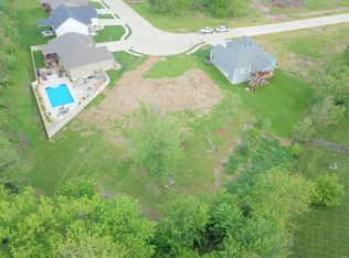 400 Briar Creek Rd, Troy, IL 62294