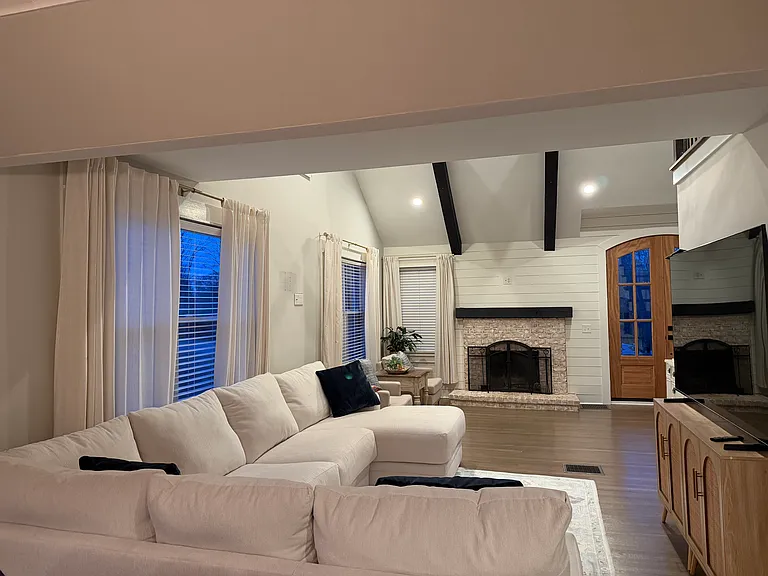 523 E Georgia St — Photo 10
