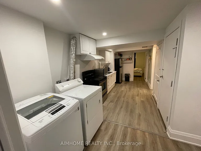 166 Fincham Ave #BASEMENT — Photo 11