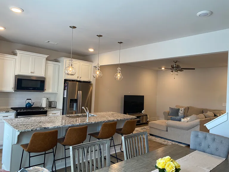 163 Shallons Dr — Photo 3