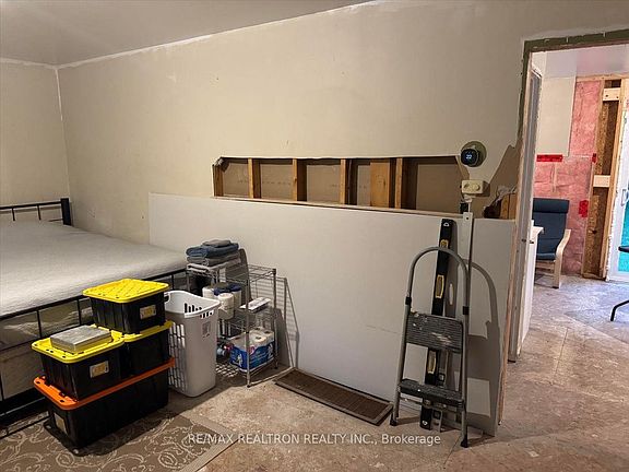 3rd image of 5840 Lowanda Ln