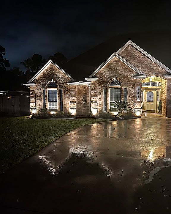 1st image of 343 Tyler Dr