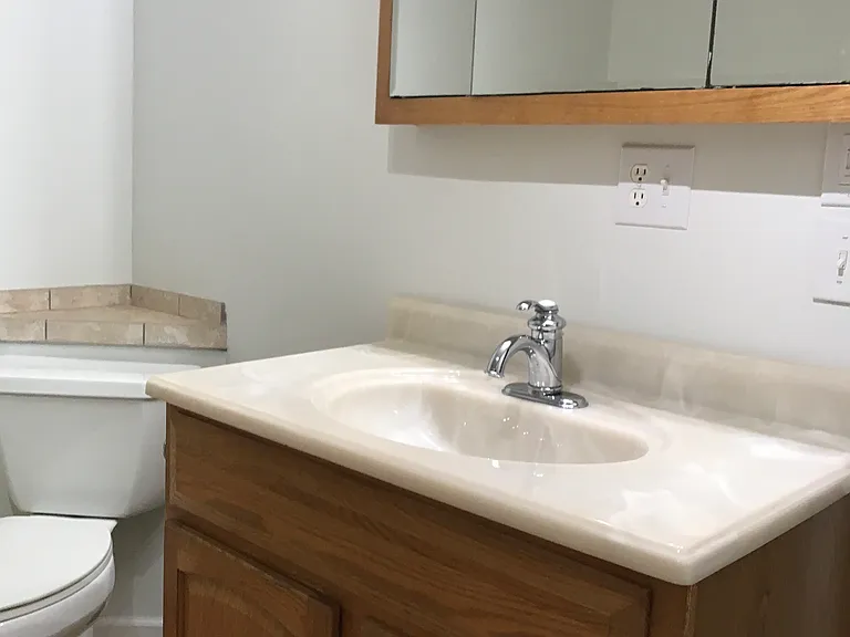1071 Lakeview Dr — Photo 18