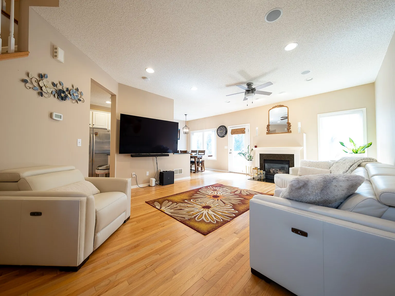 Porchlight Lane, Eden Prairie (15843) LS CW1 - 1 — Photo 4
