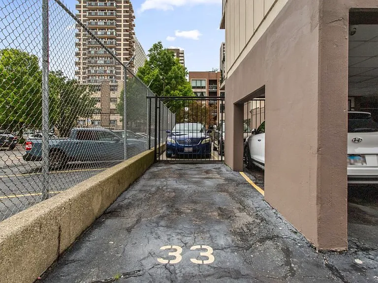 6150 N Kenmore Ave #15 — Photo 17