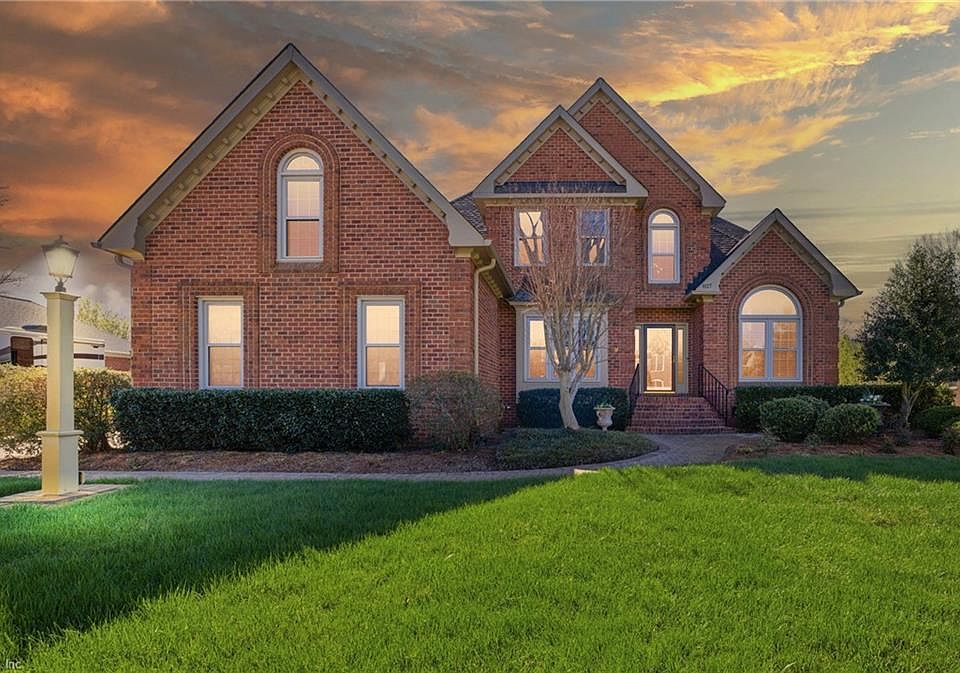 1st image of 827 Waterfall Way