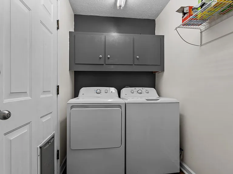 620 E New England Ave — Photo 14