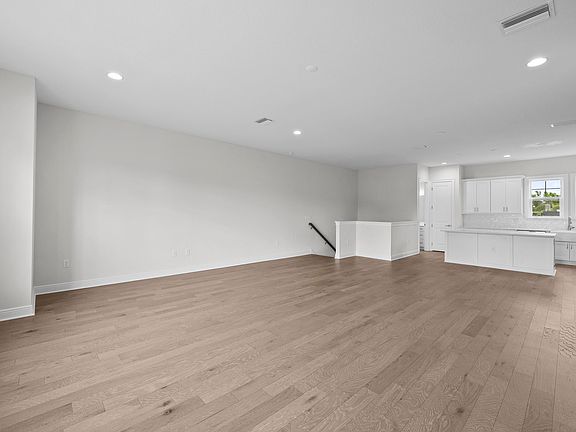 5th image of 4302 W North B St Unit 3